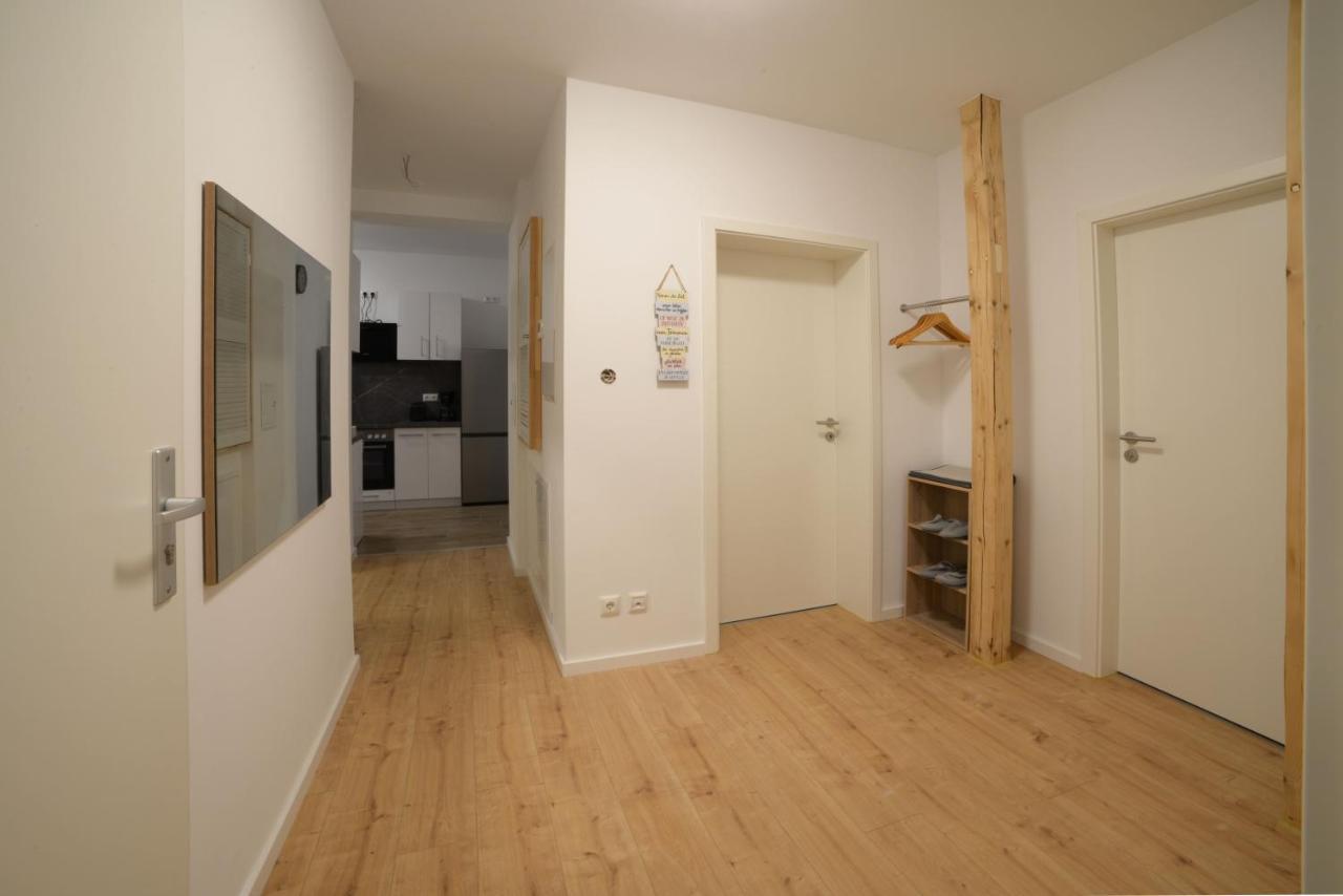 Schoene Ferienwohnung 78M2, 3 Schlafzimmer, 2 Baeder, Zentrumnah, 1Og Ерфурт Екстериор снимка