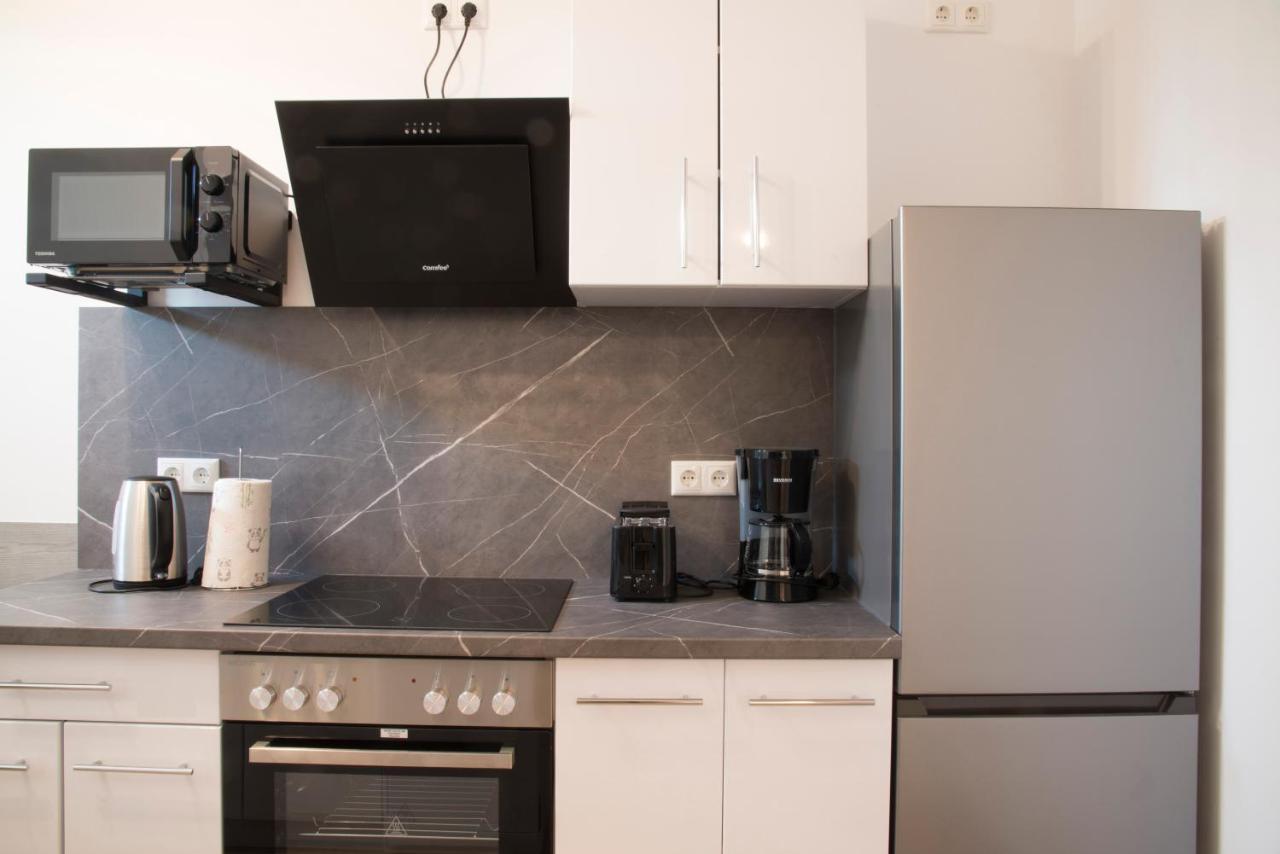Schoene Ferienwohnung 78M2, 3 Schlafzimmer, 2 Baeder, Zentrumnah, 1Og Ерфурт Екстериор снимка