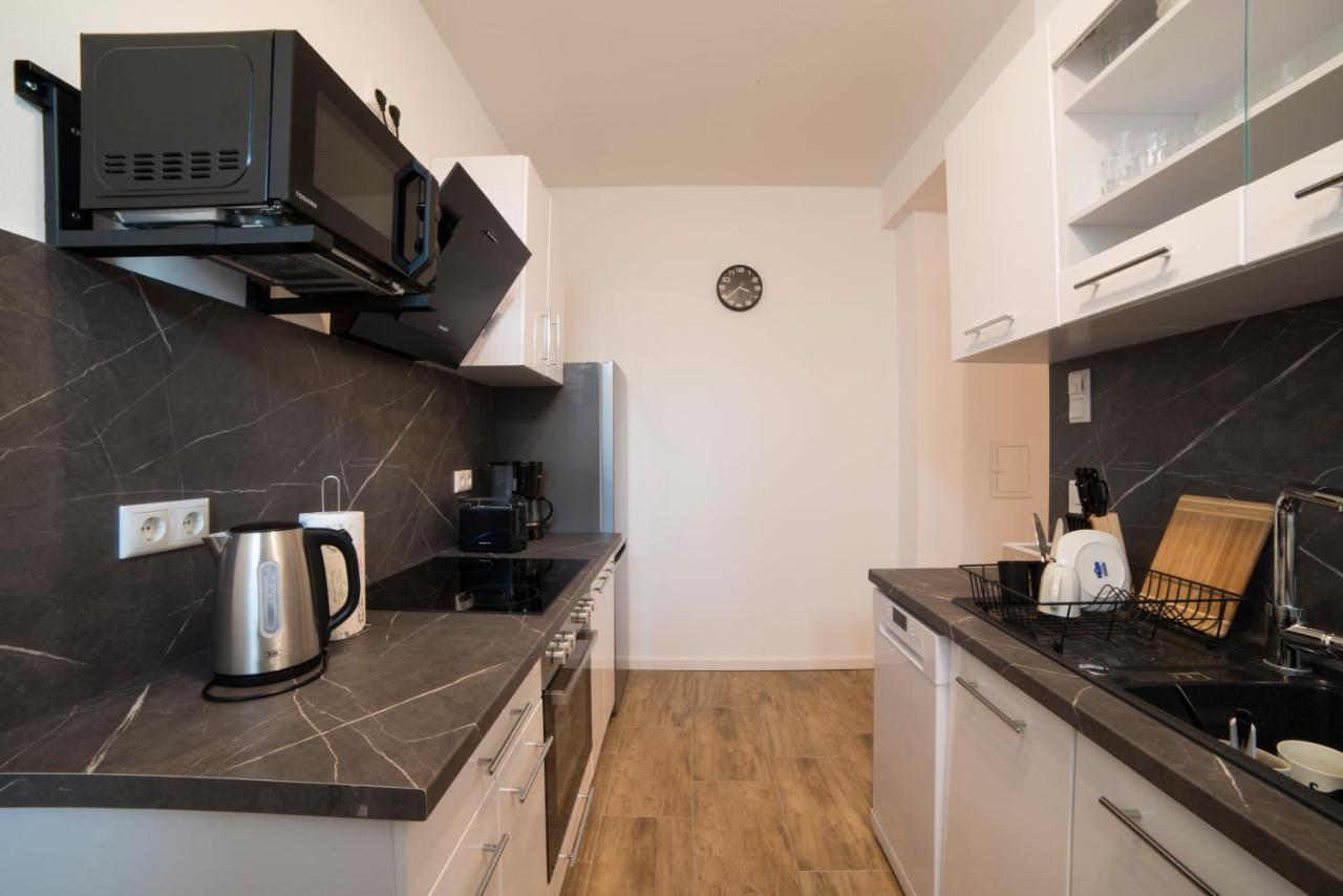 Schoene Ferienwohnung 78M2, 3 Schlafzimmer, 2 Baeder, Zentrumnah, 1Og Ерфурт Екстериор снимка