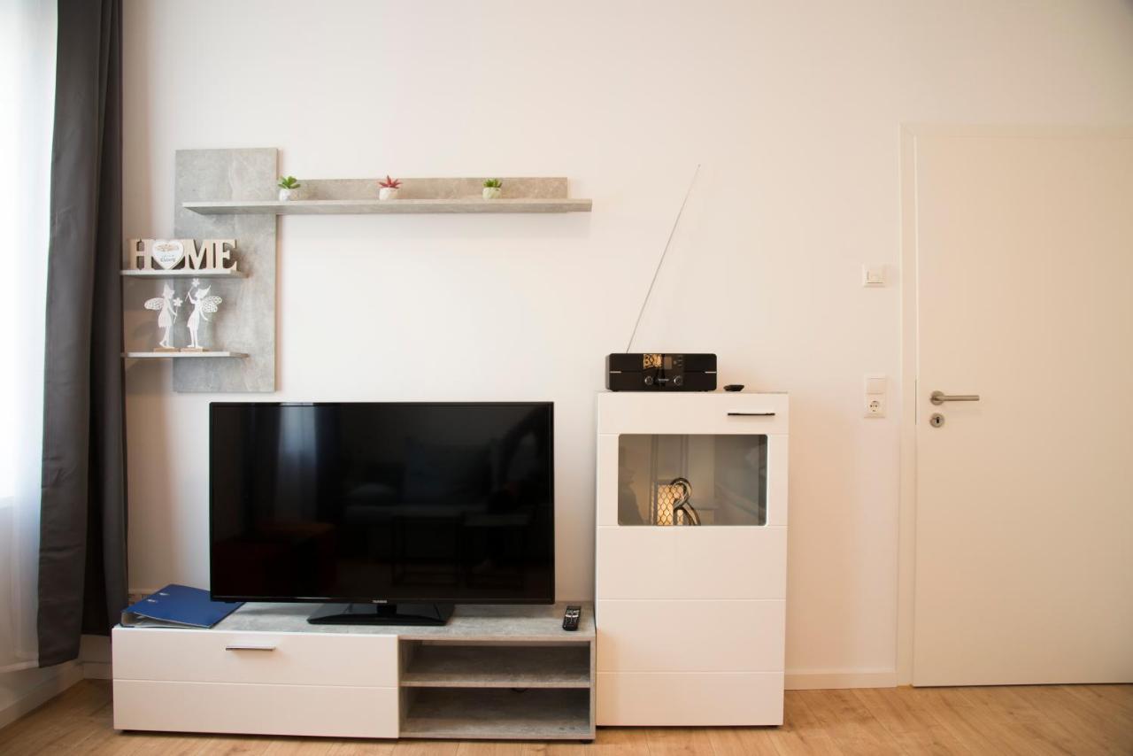 Schoene Ferienwohnung 78M2, 3 Schlafzimmer, 2 Baeder, Zentrumnah, 1Og Ерфурт Екстериор снимка