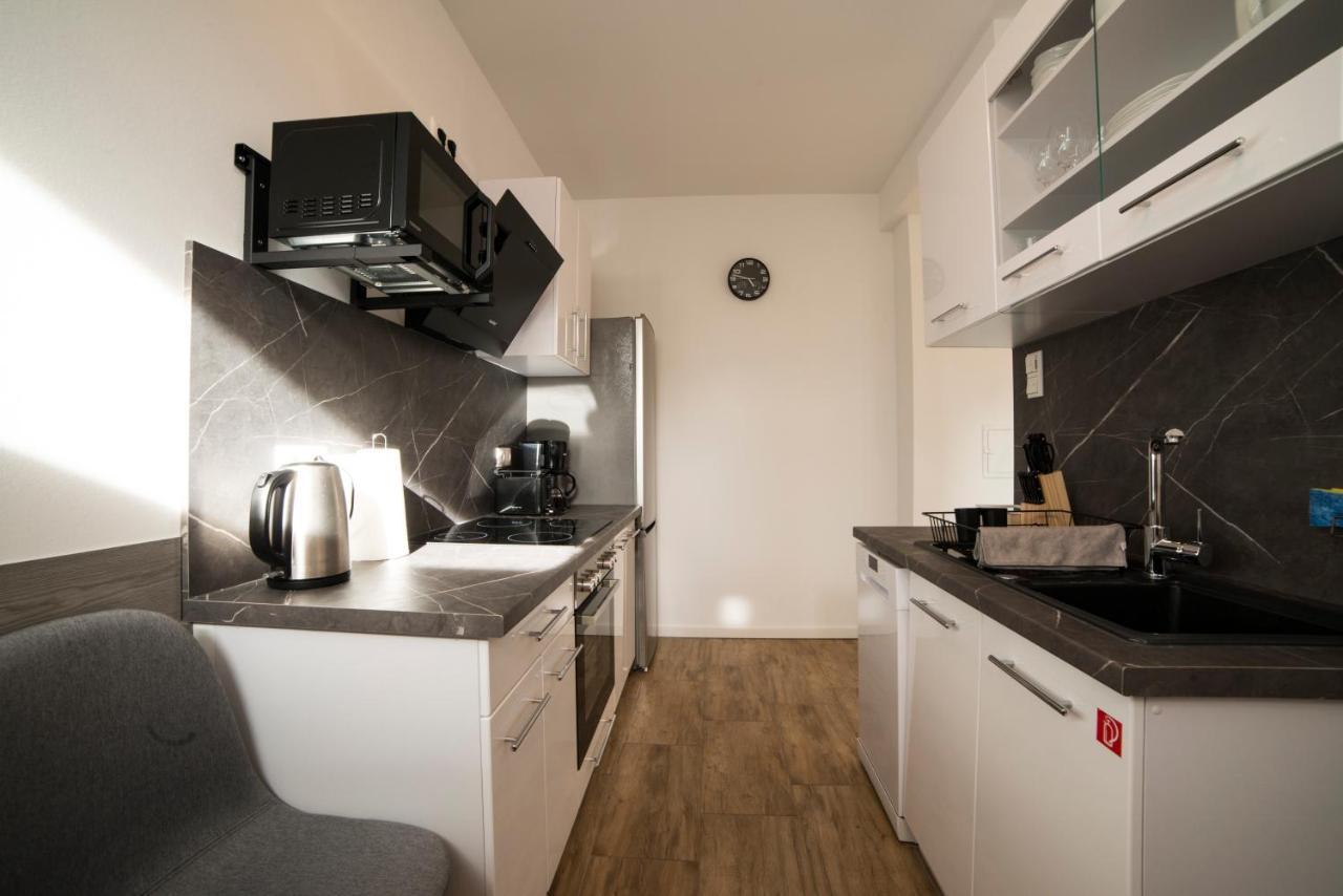 Schoene Ferienwohnung 78M2, 3 Schlafzimmer, 2 Baeder, Zentrumnah, 1Og Ерфурт Екстериор снимка