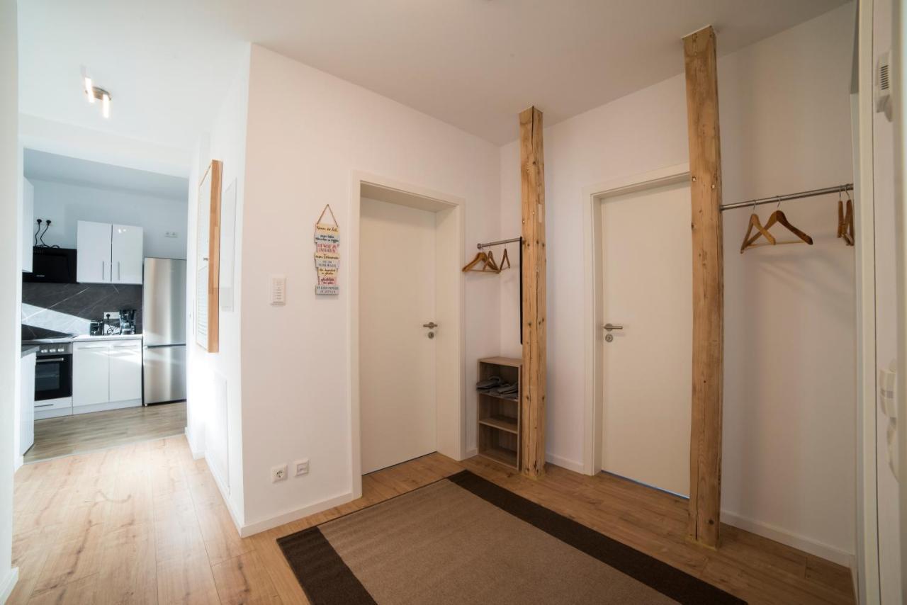 Schoene Ferienwohnung 78M2, 3 Schlafzimmer, 2 Baeder, Zentrumnah, 1Og Ерфурт Екстериор снимка