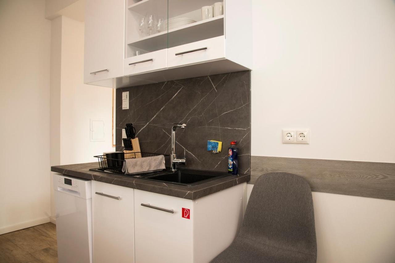 Schoene Ferienwohnung 78M2, 3 Schlafzimmer, 2 Baeder, Zentrumnah, 1Og Ерфурт Екстериор снимка