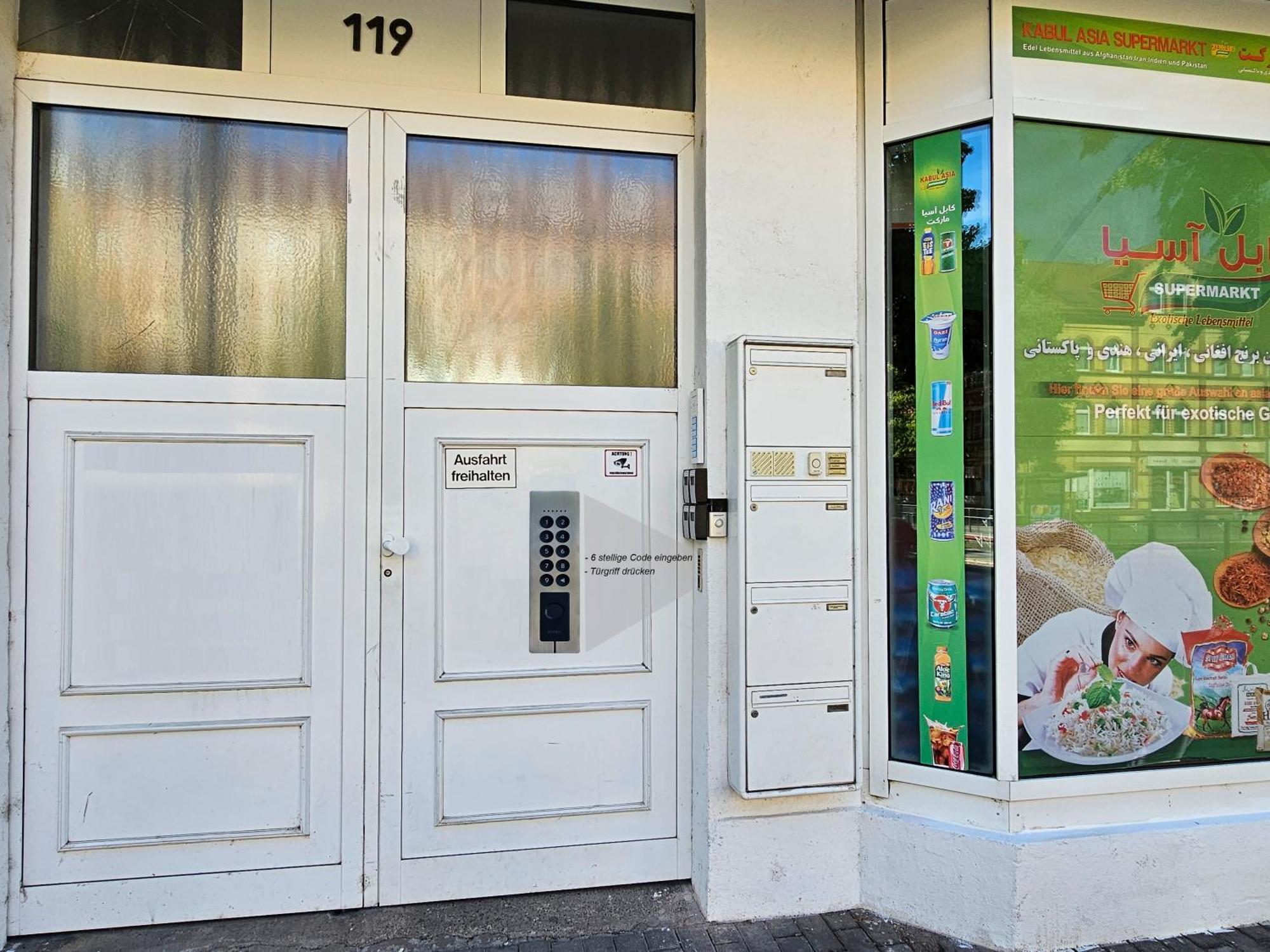 Schoene Ferienwohnung 78M2, 3 Schlafzimmer, 2 Baeder, Zentrumnah, 1Og Ерфурт Екстериор снимка